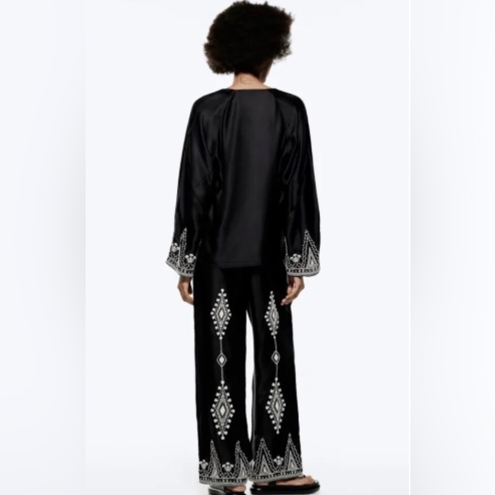 NWT Zara Embroidered Satin Flow Pants in Black and White - Picture 3 of 4
